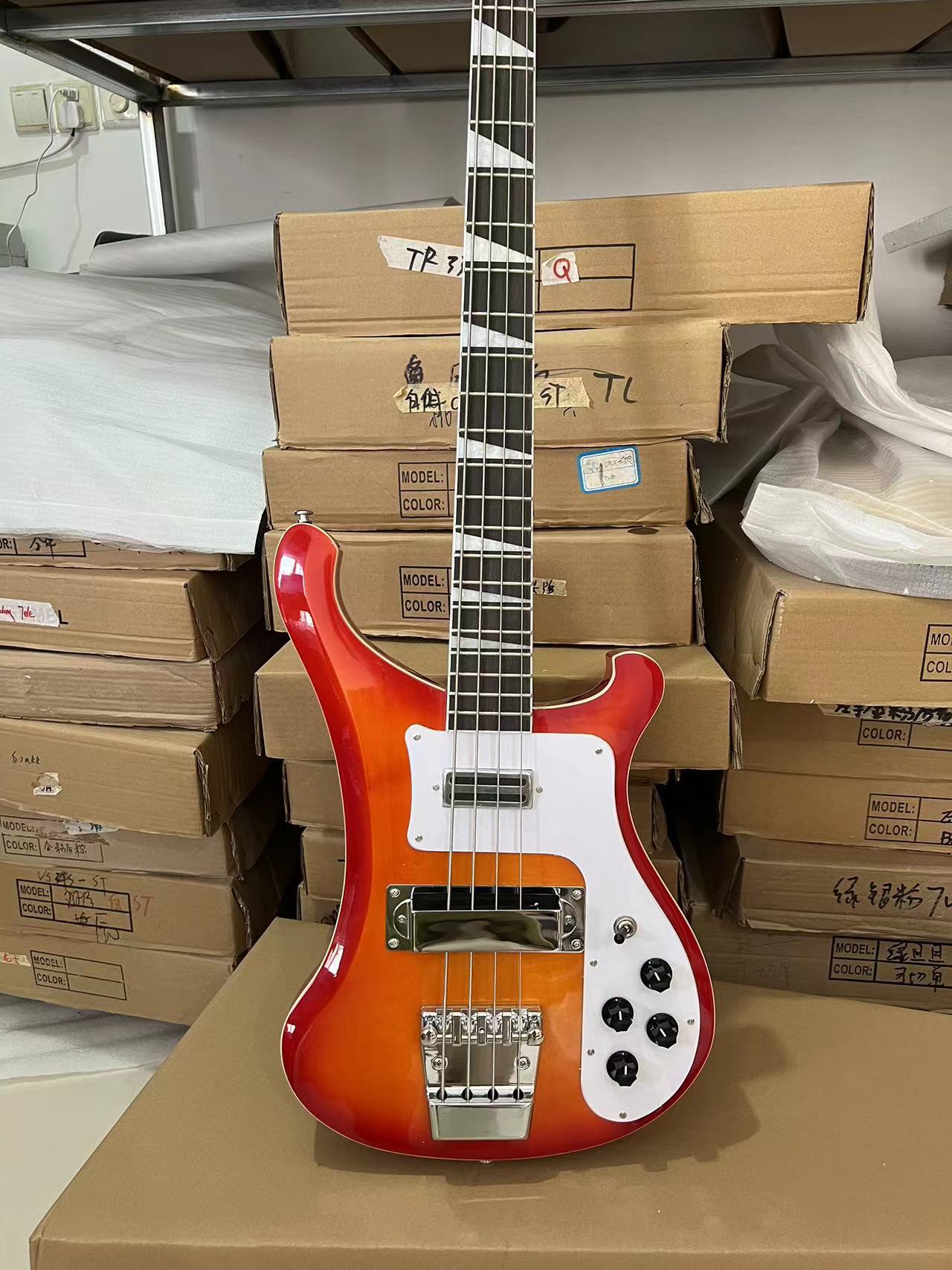 Nowa gitara basowa 2026, Cherr – Bass Guitar Fretless recenzja i cena